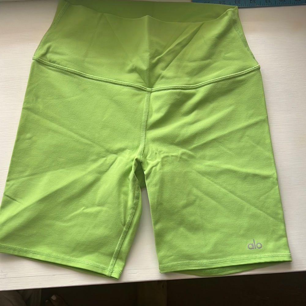 ALO biker shorts - pre owned